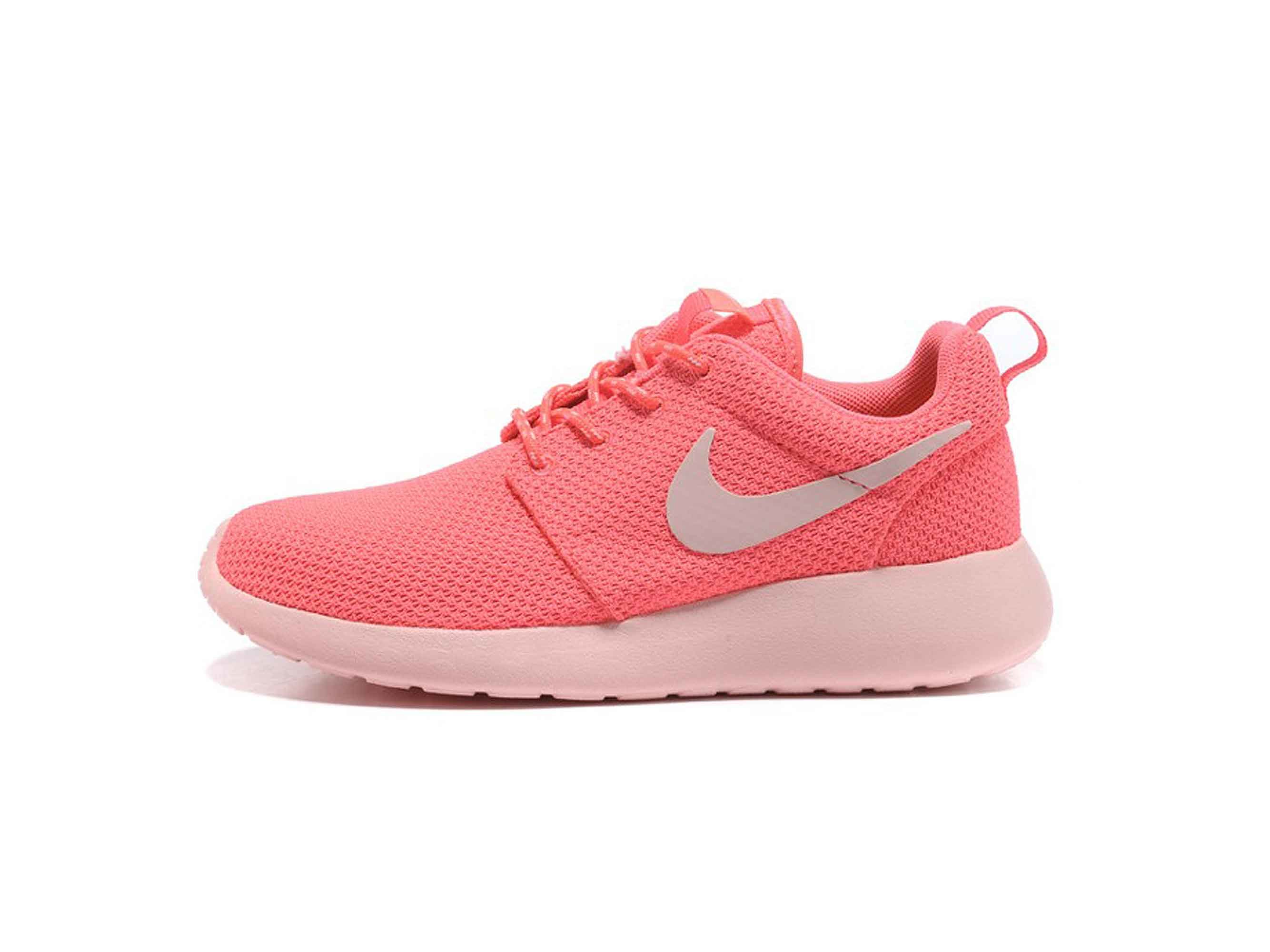 Nike roushe run light pink