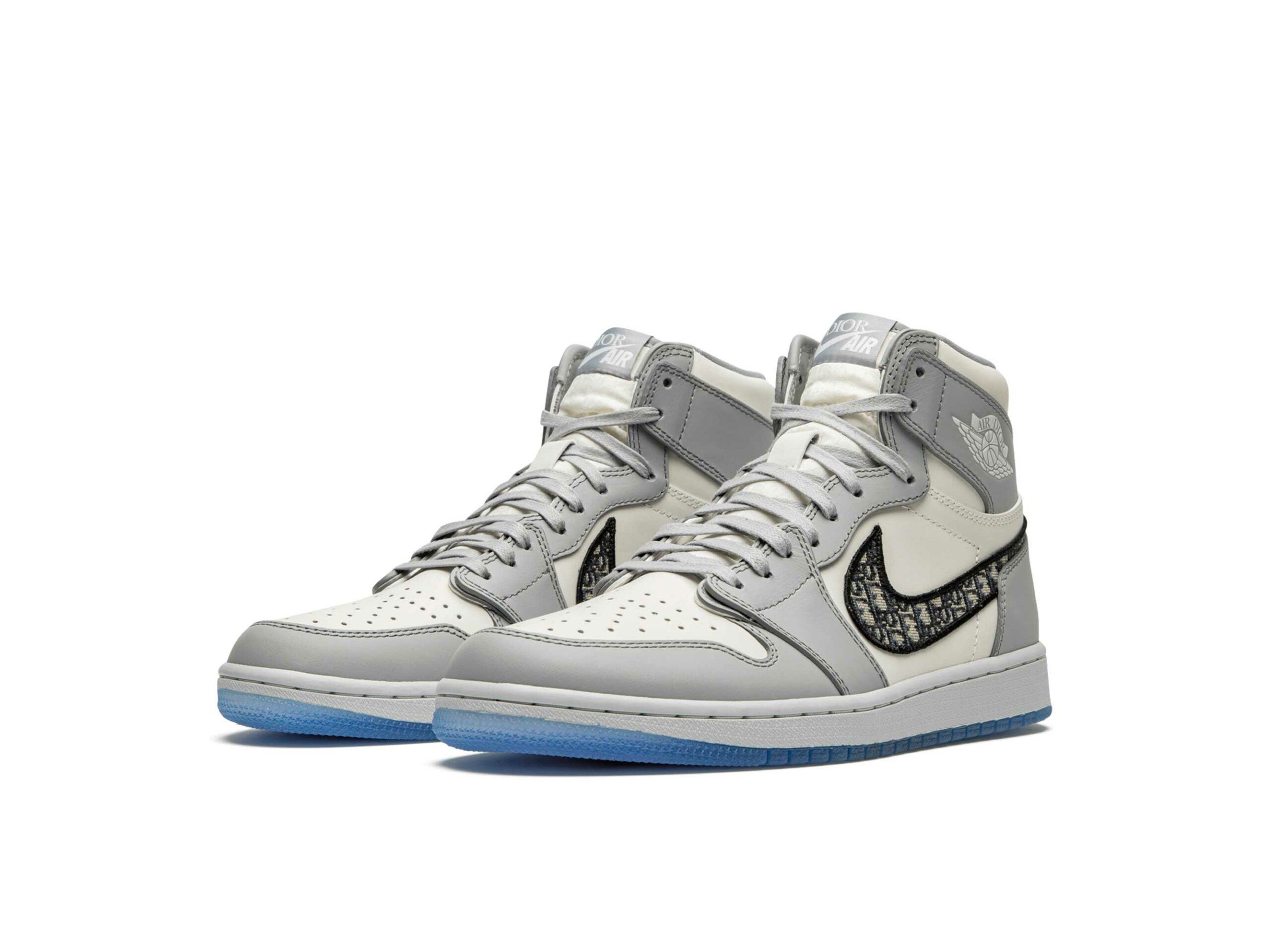 Найк диор. Nike Air Jordan 1 High Dior. Nike Air Jordan 1 High og Dior Grey/White. Air Jordan 1 Dior. Air Jordan 1 High Dior.