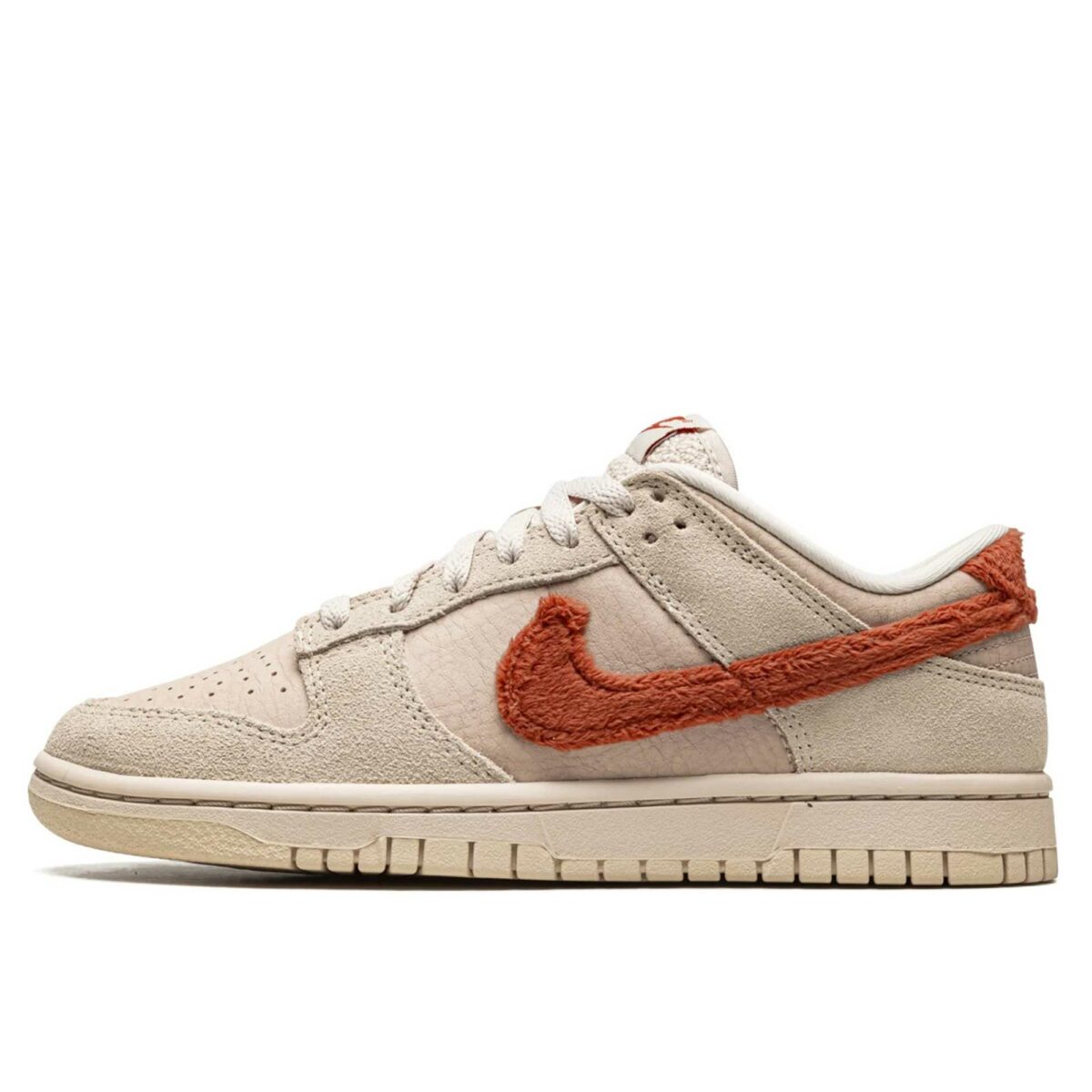 nike dunk low wmns terry swoosh DZ4706_200